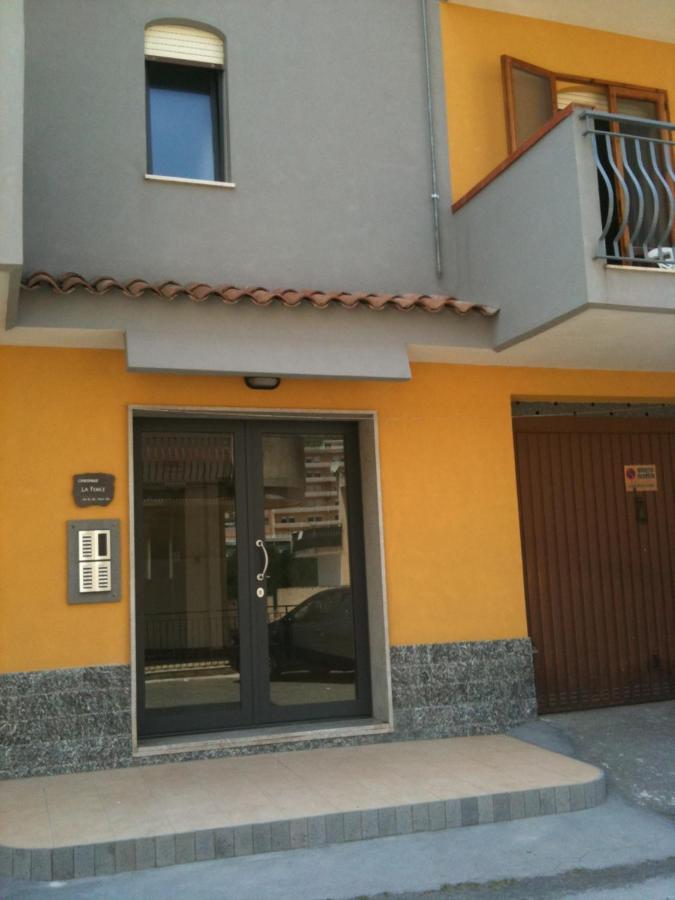 גיארדיני נאקסוס Residence La Fenice Ff מראה חיצוני תמונה