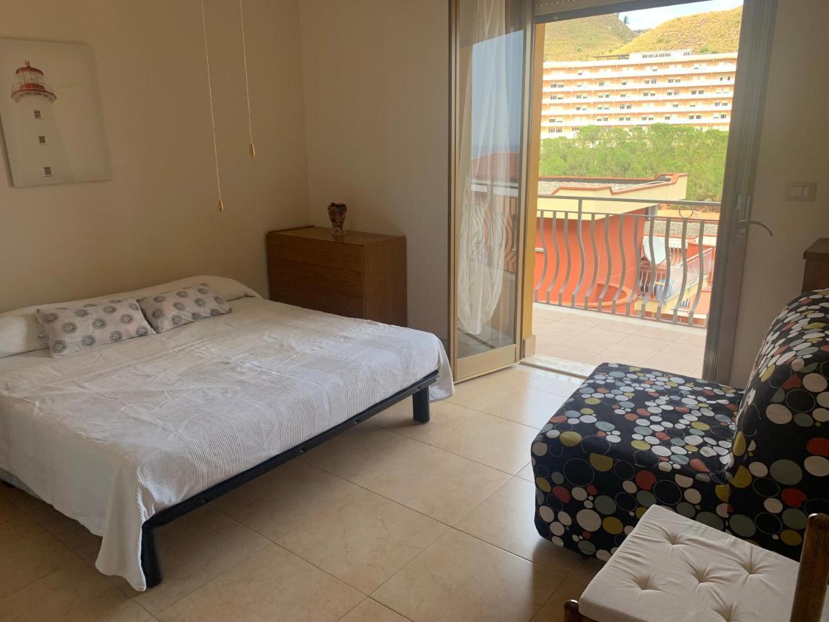 גיארדיני נאקסוס Residence La Fenice Ff מראה חיצוני תמונה